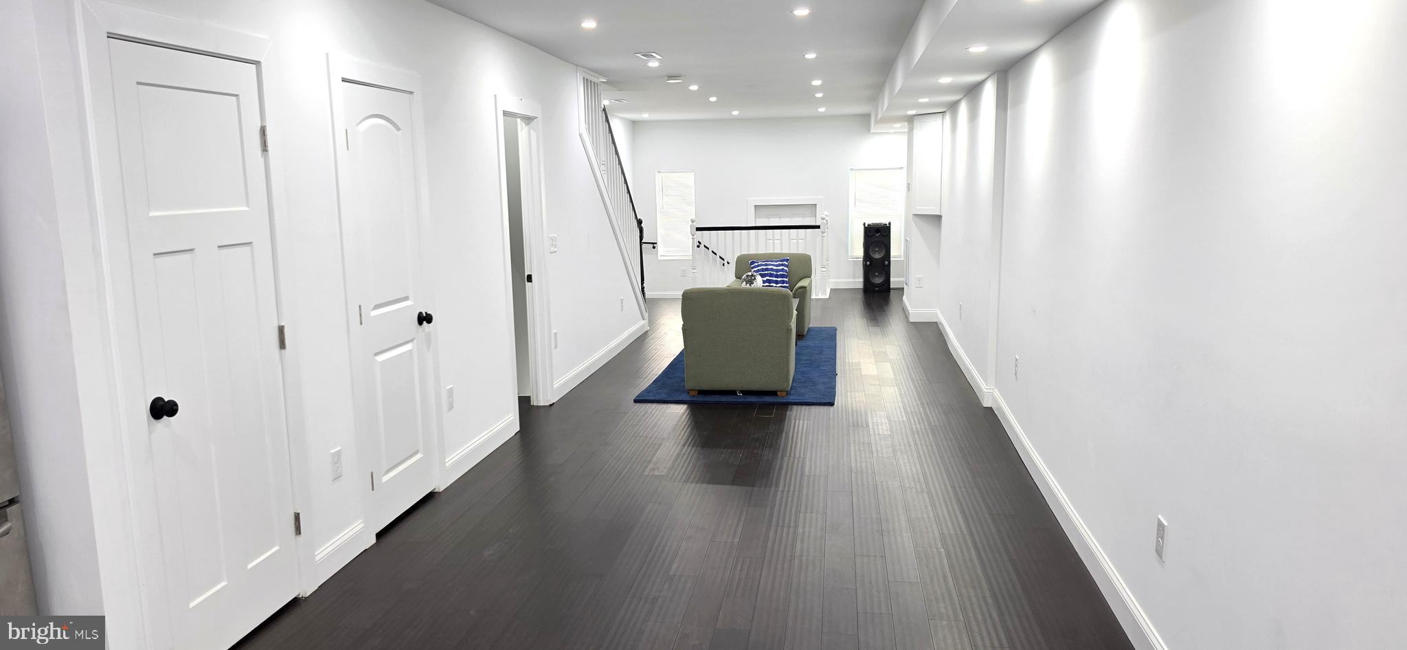 BROADWAY EAST - Residential