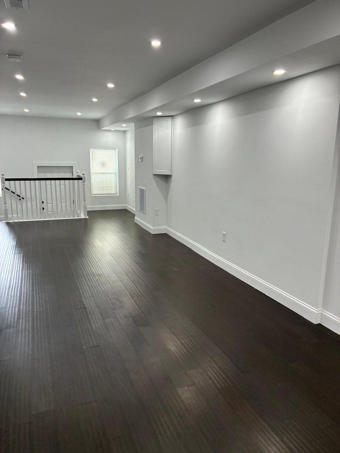 BROADWAY EAST - Residential