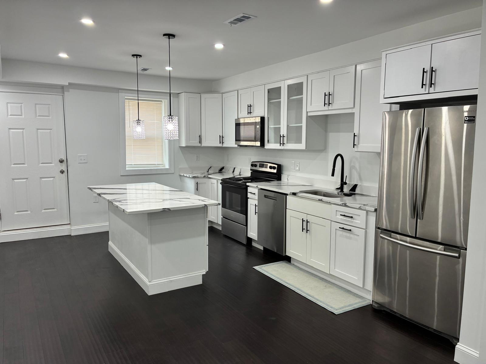 BROADWAY EAST - Residential