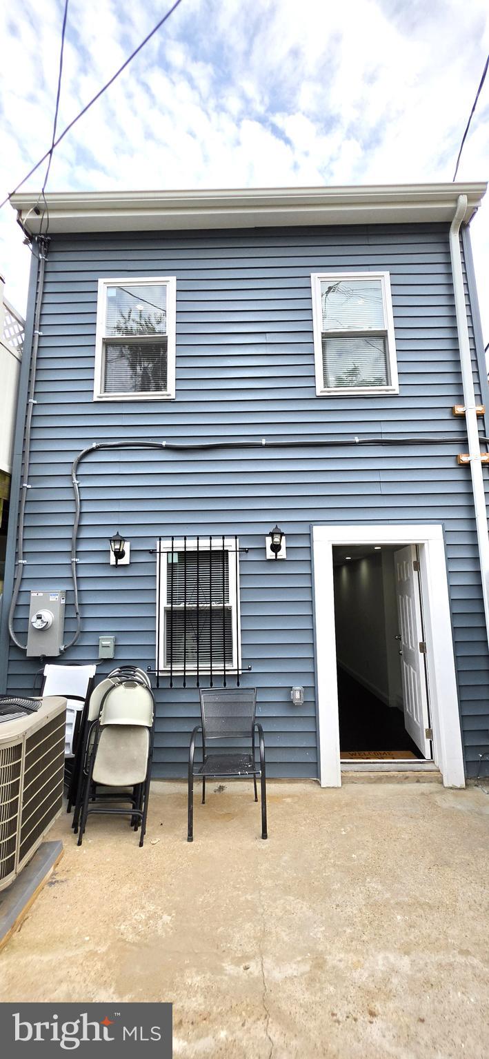 BROADWAY EAST - Residential