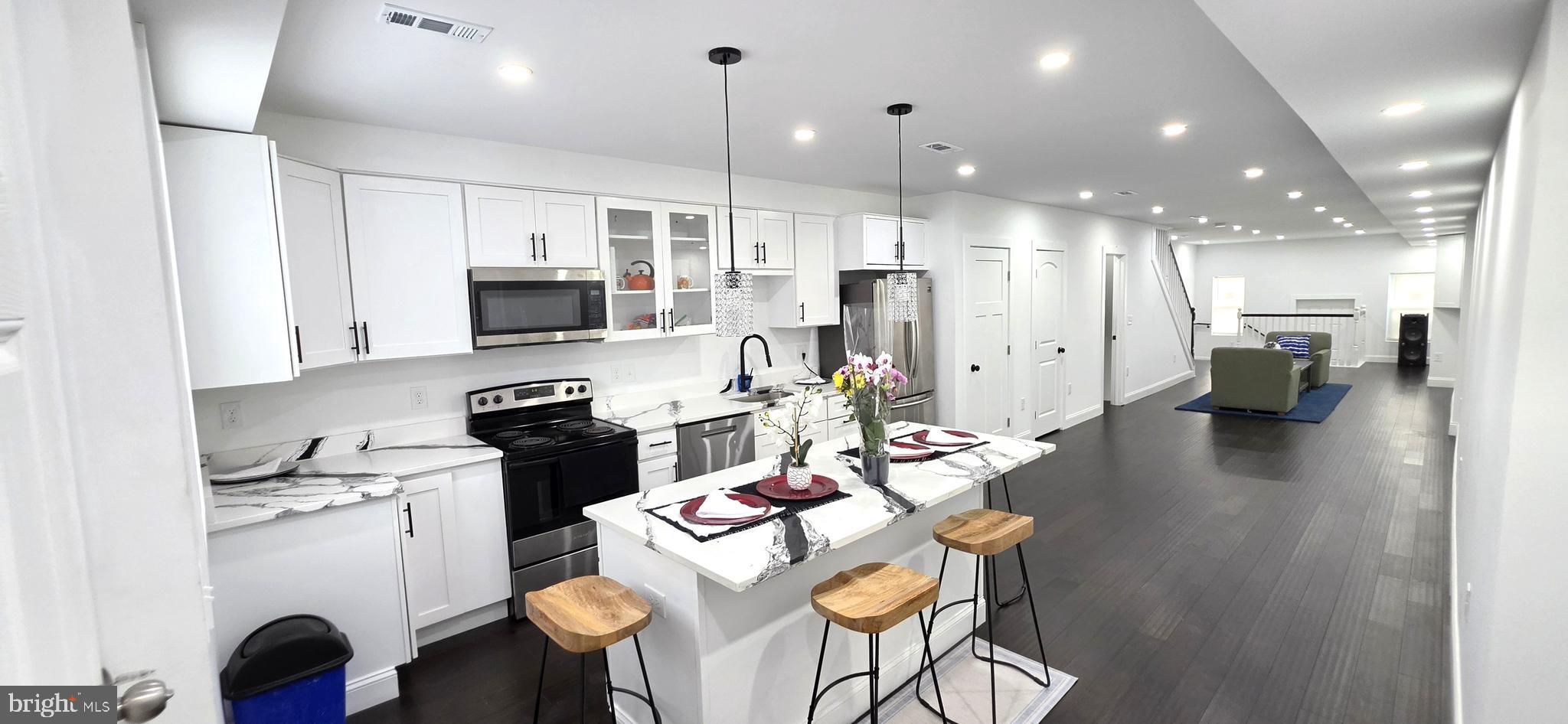 BROADWAY EAST - Residential