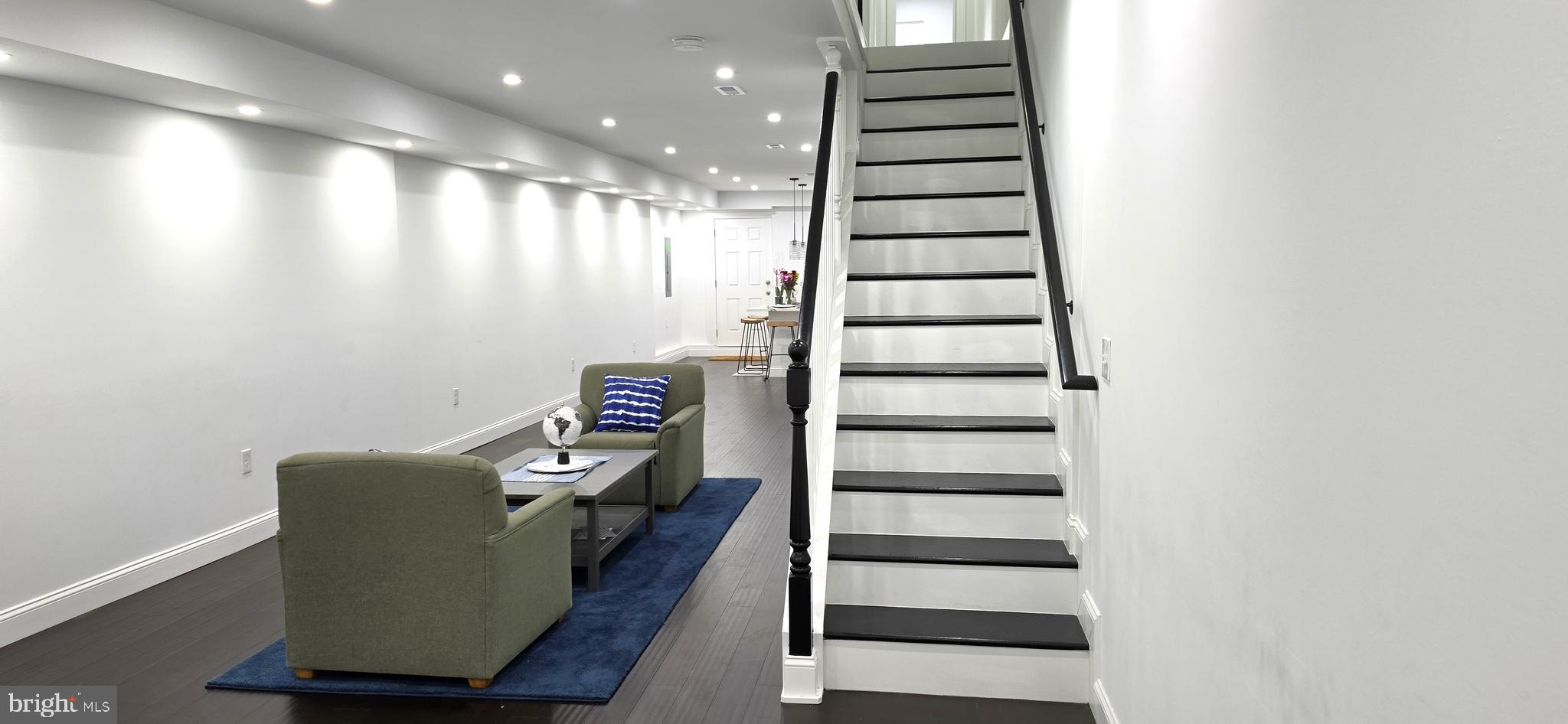 BROADWAY EAST - Residential