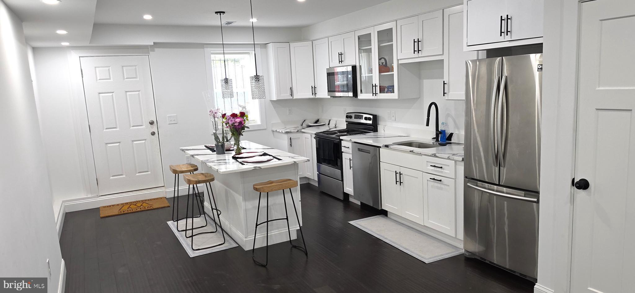 BROADWAY EAST - Residential