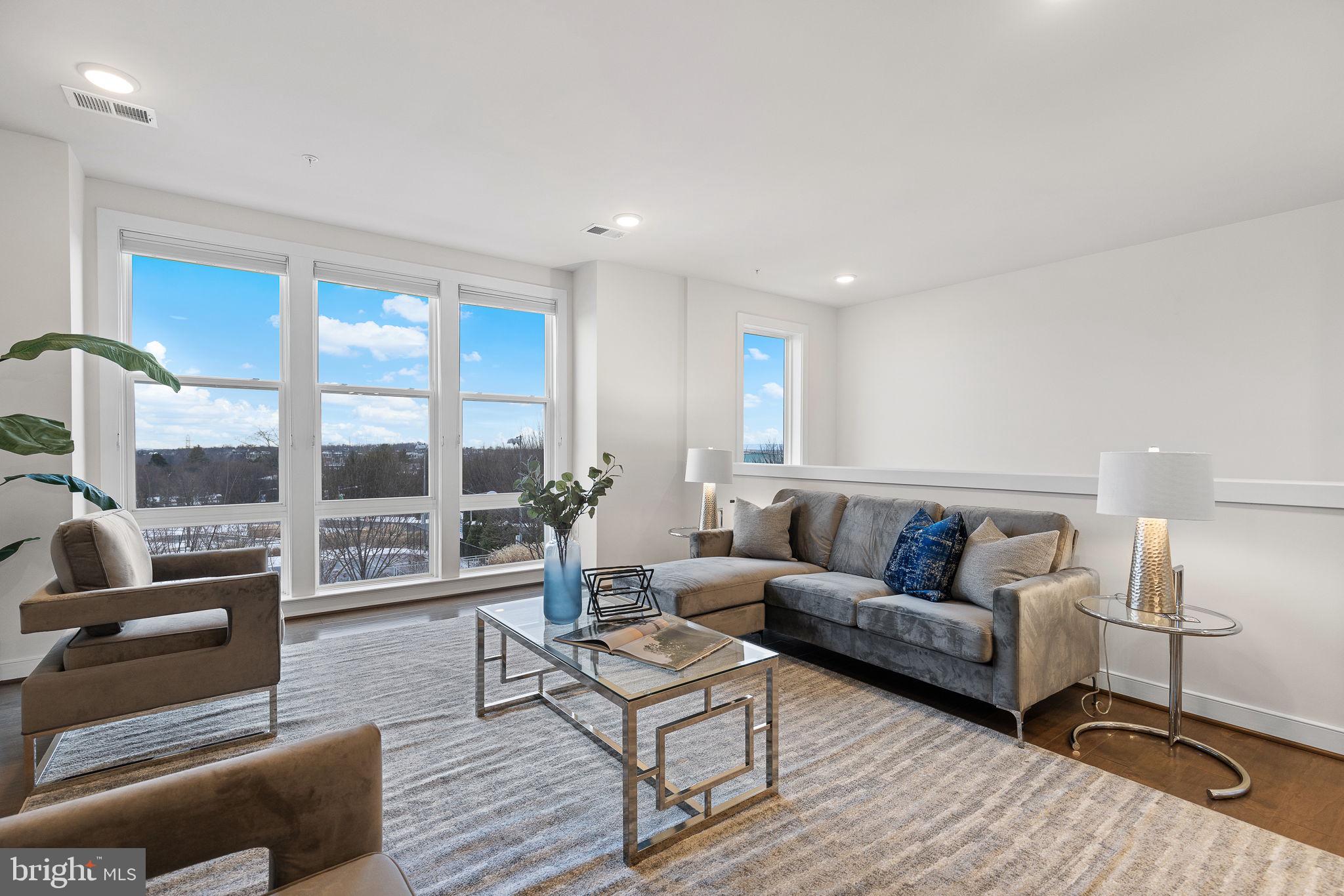 METROPARK AT ARROWBROOK - Residential