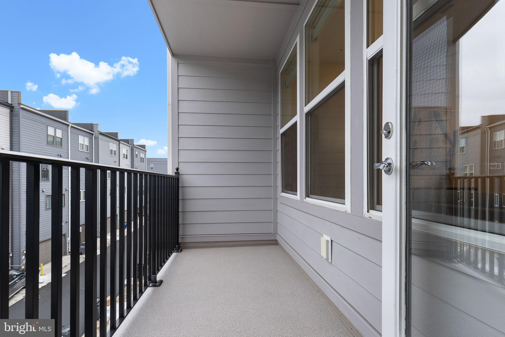 METROPARK AT ARROWBROOK - Residential