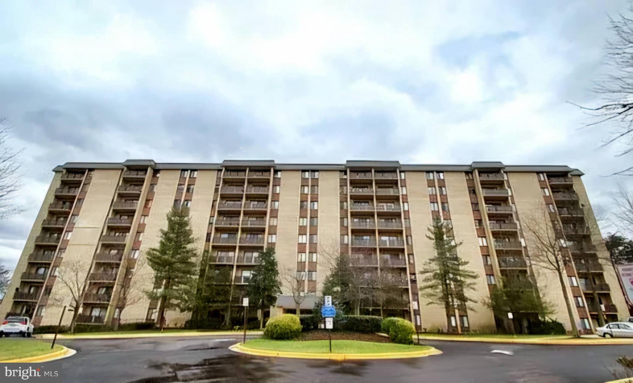 WOODLAKE TOWERS - Residential