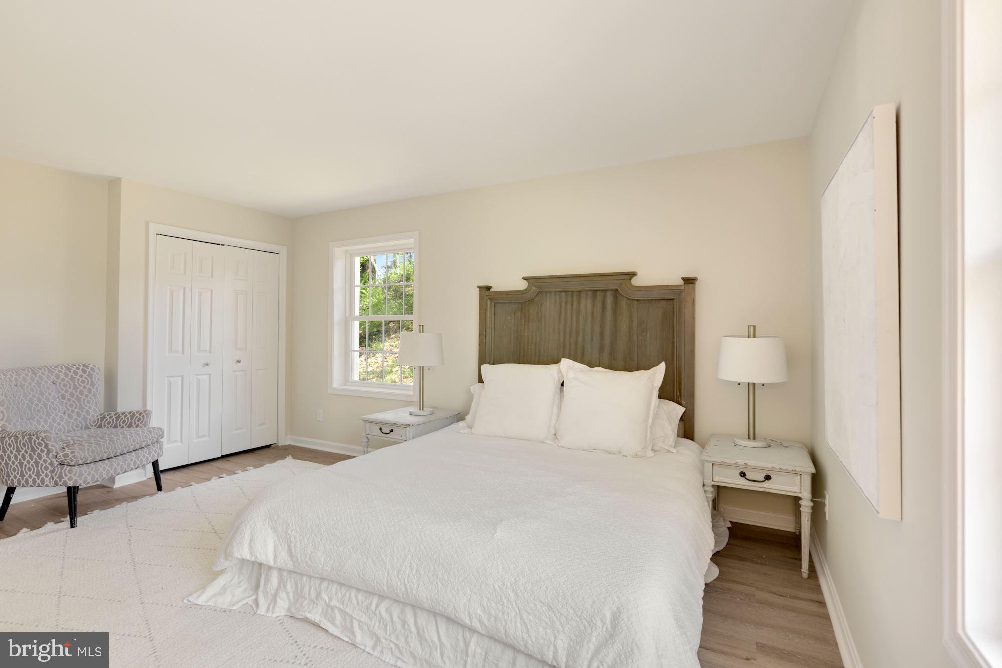 MIDDLEBURG - Residential