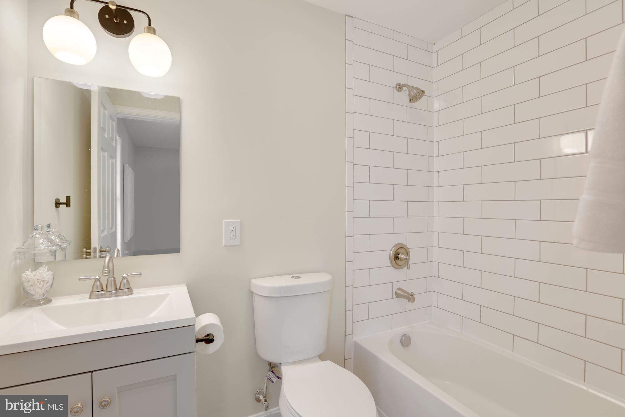 MIDDLEBURG - Residential