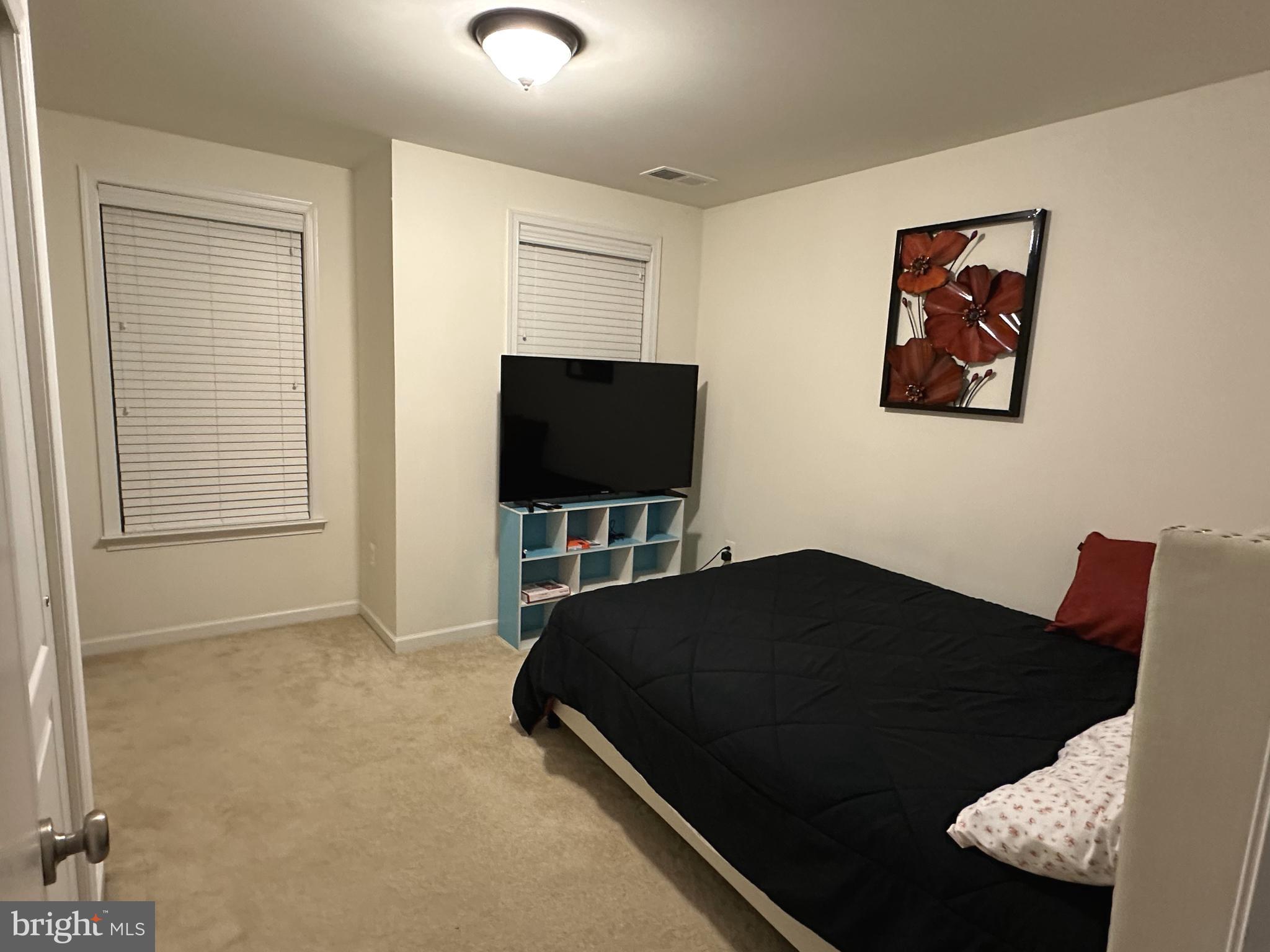 MARLBORO RIDGE - Residential