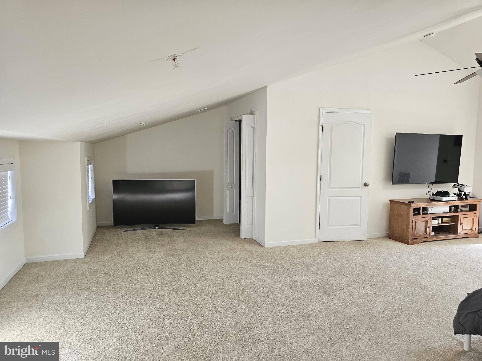 MARLBORO RIDGE - Residential