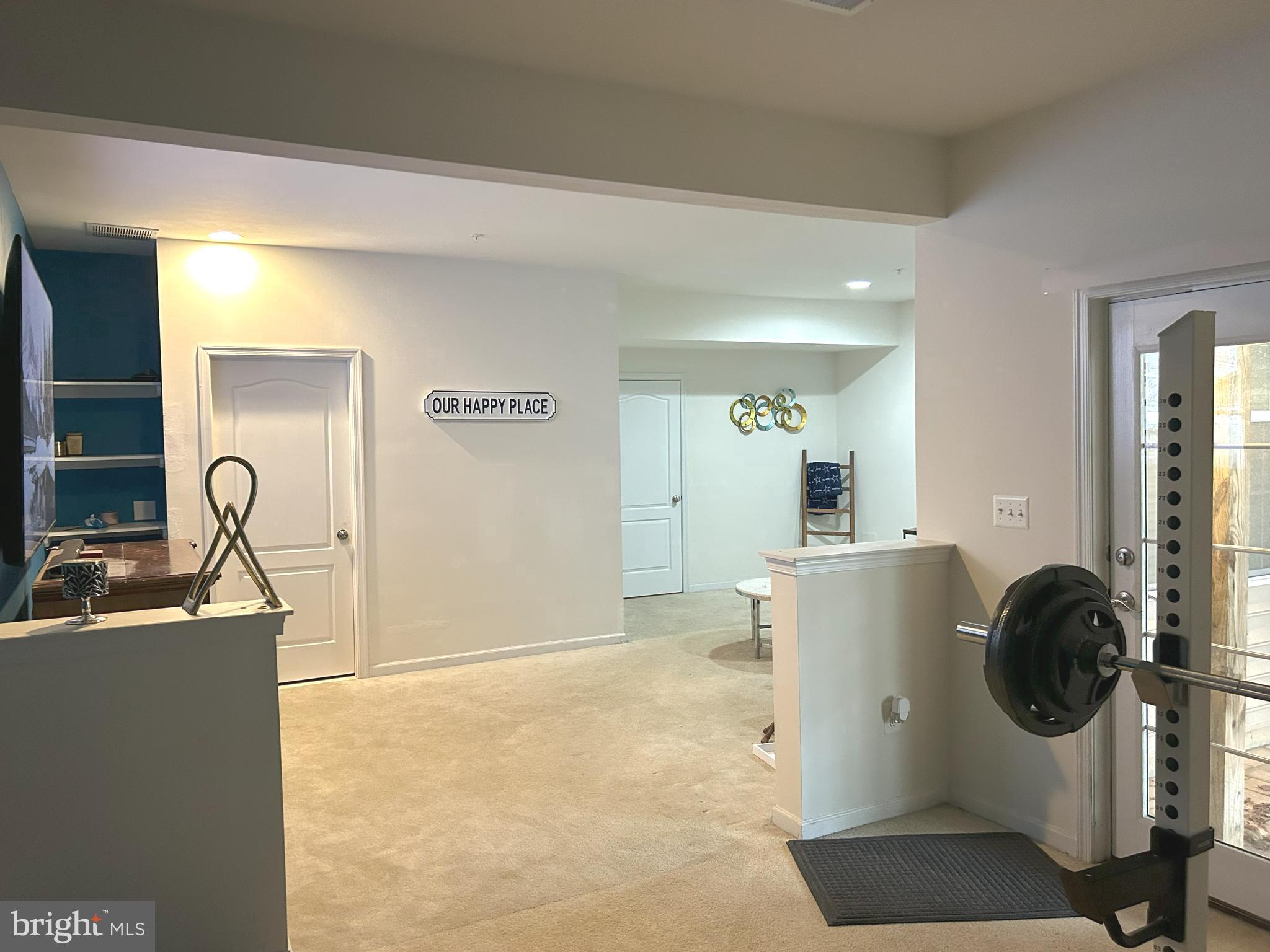MARLBORO RIDGE - Residential