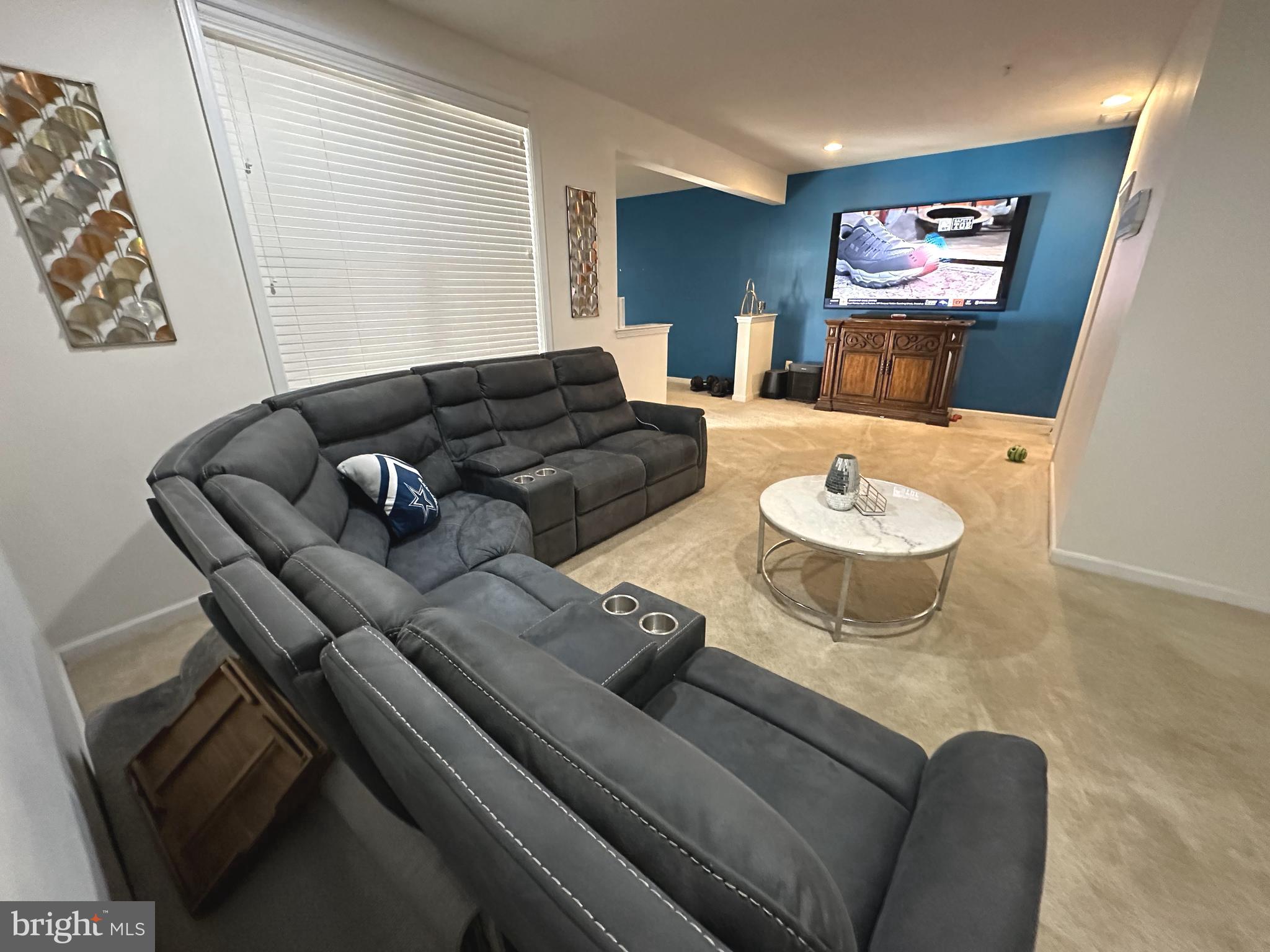 MARLBORO RIDGE - Residential