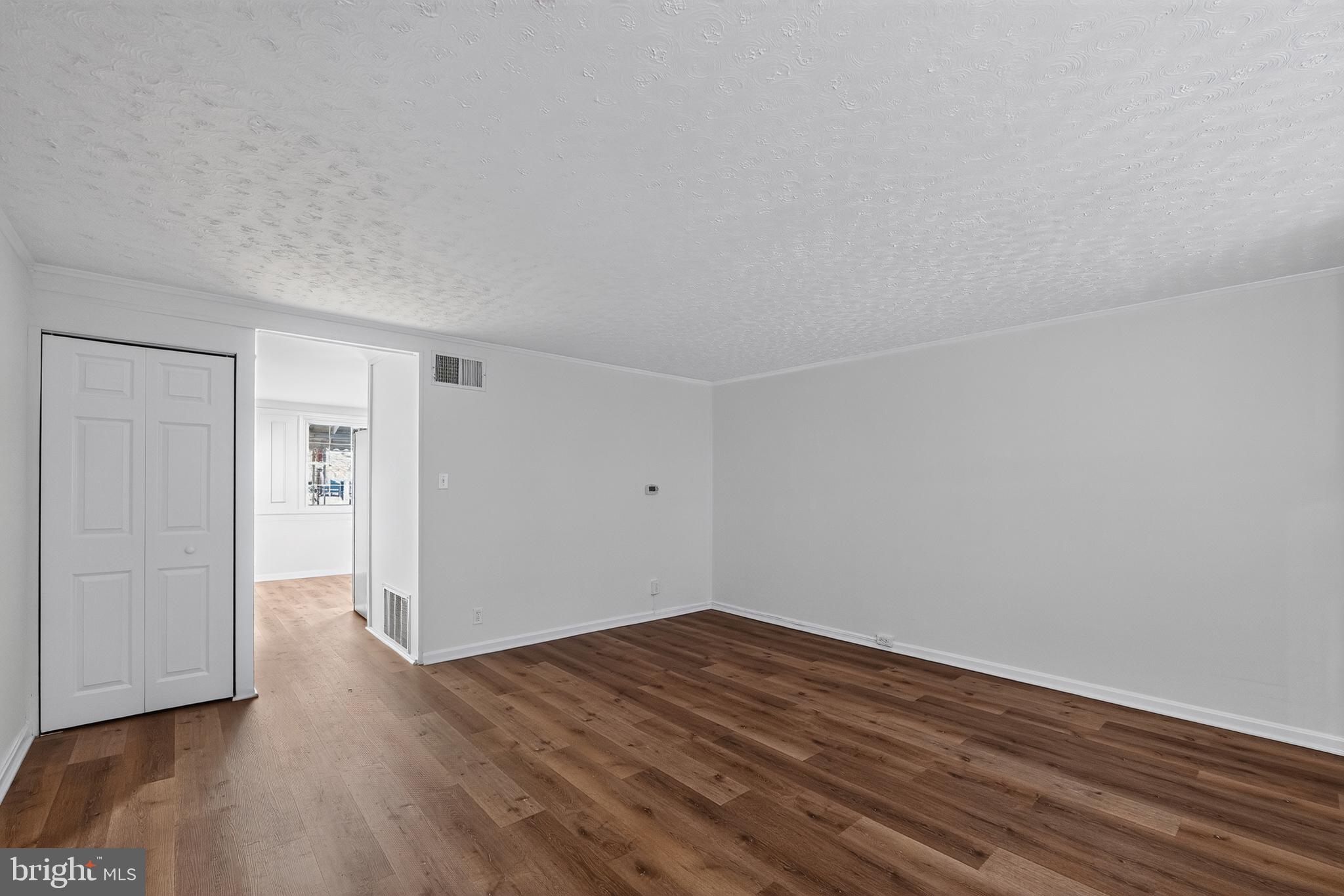 RIVERVIEW - Residential