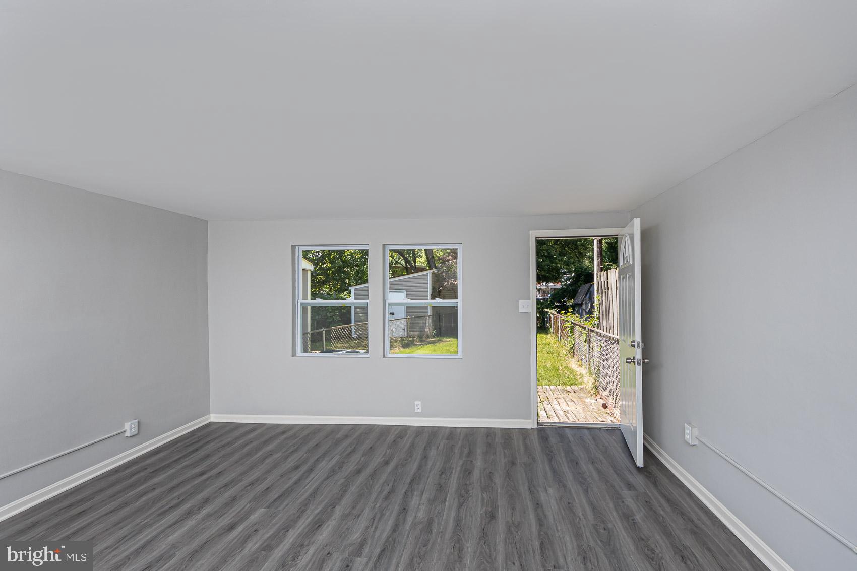 RIVERVIEW - Residential