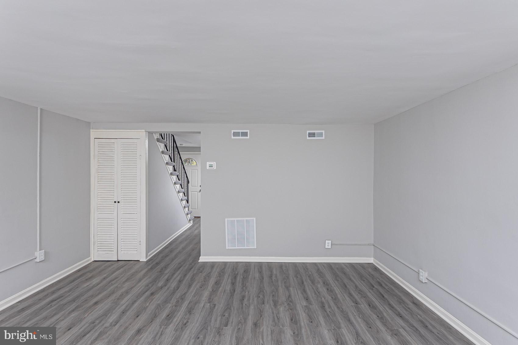 RIVERVIEW - Residential