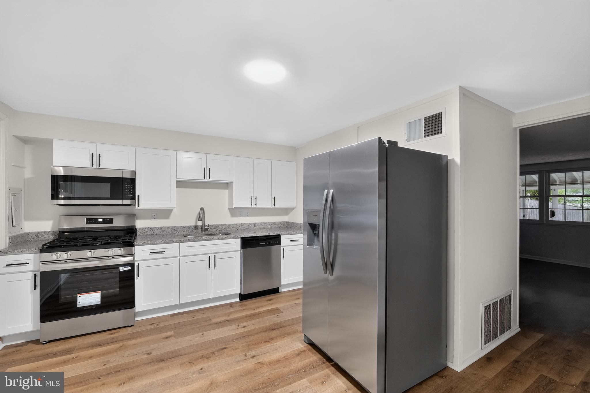 RIVERVIEW - Residential