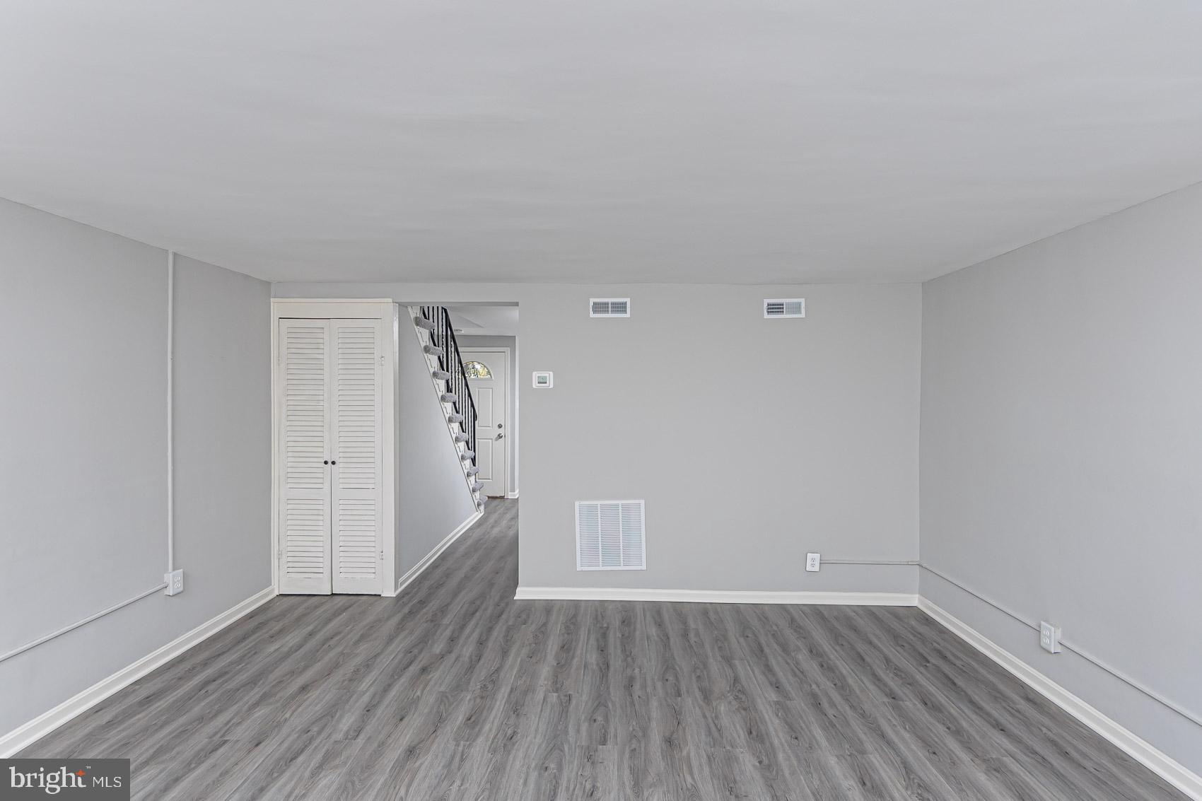 RIVERVIEW - Residential