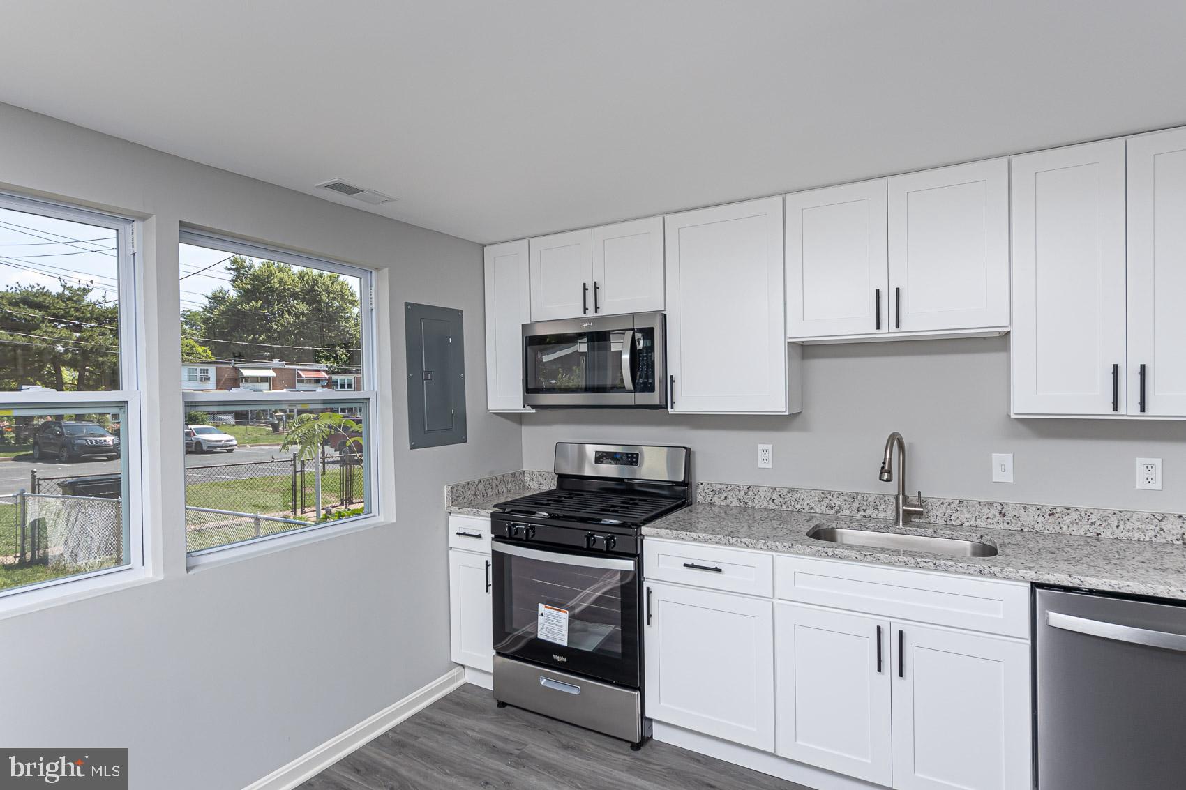 RIVERVIEW - Residential