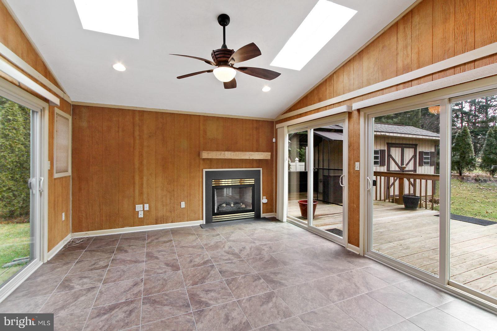 PENN OAKS NORTH - Residential