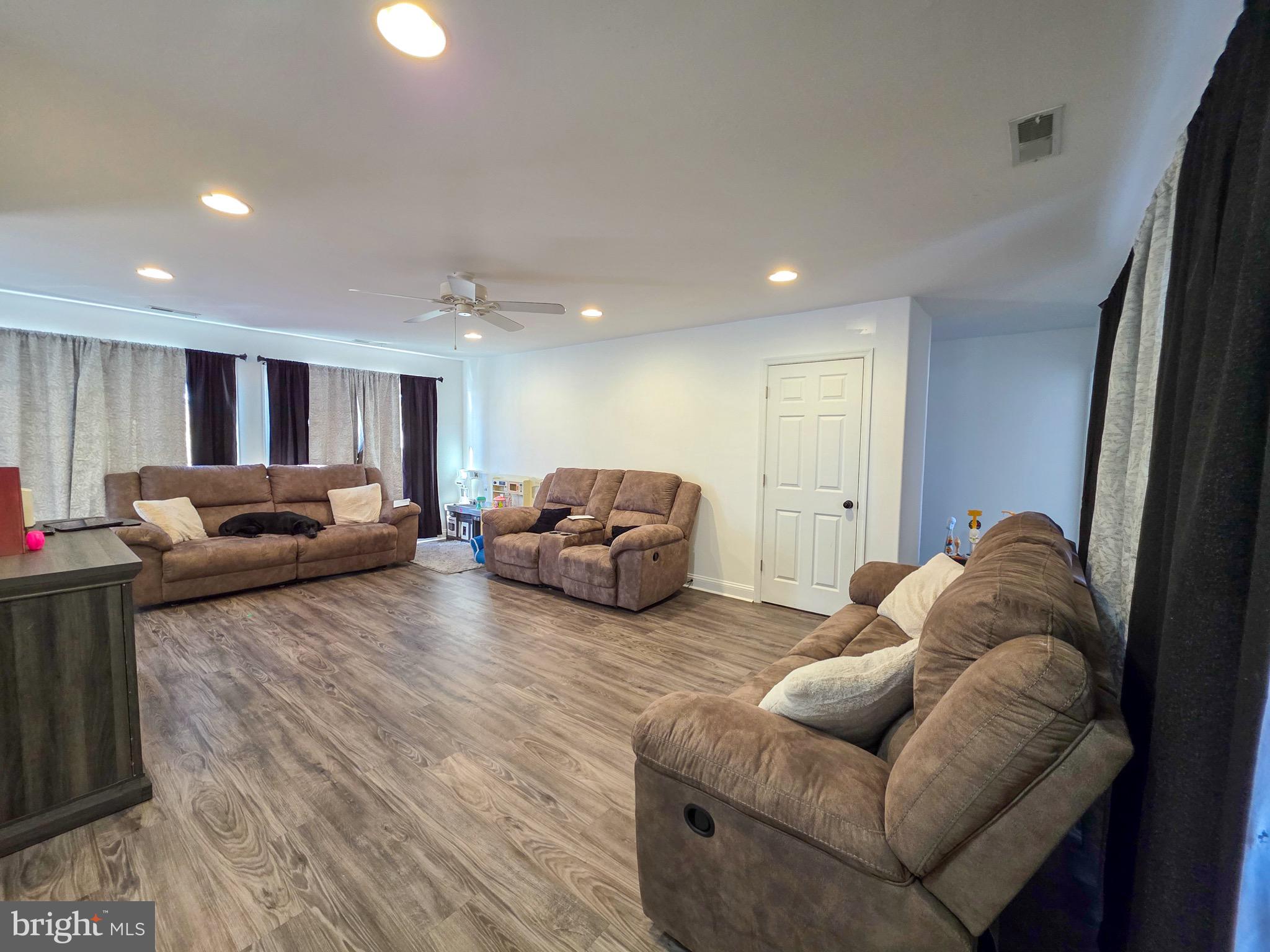 CYPRESS POINTE - Residential