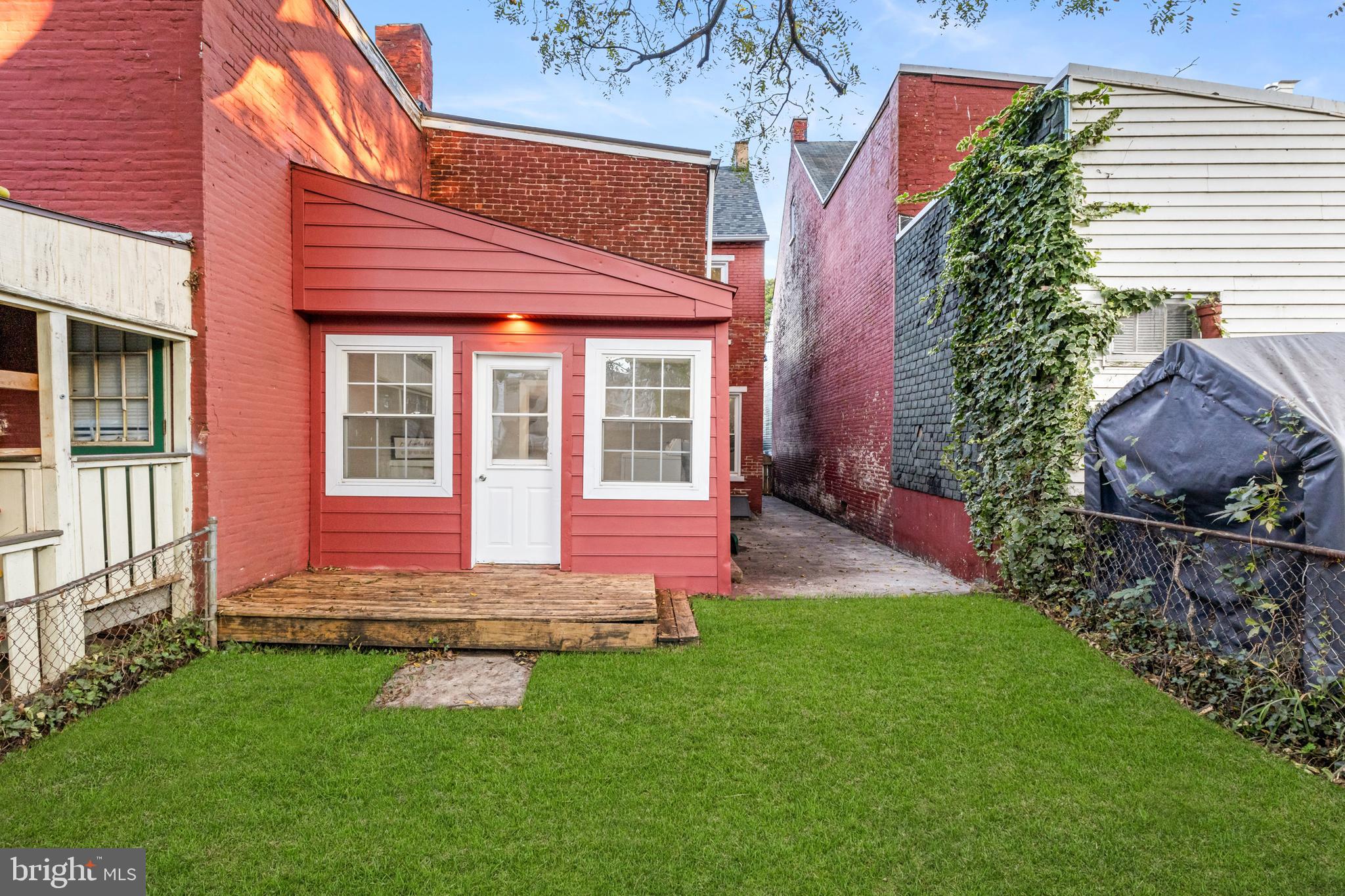 CABBAGE HILL - Residential