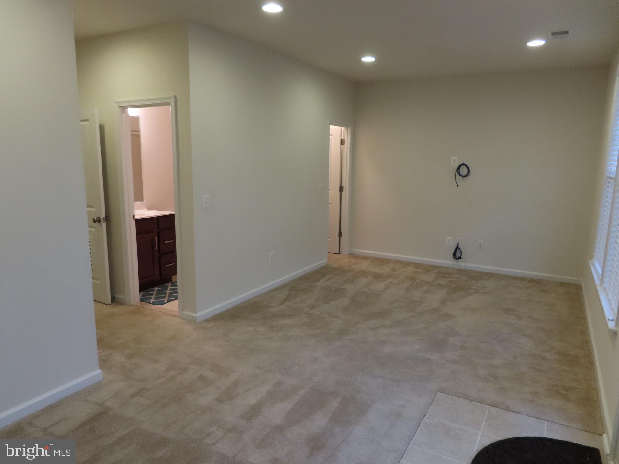 EASTVIEW AT STONE RIDGE - Residential Lease