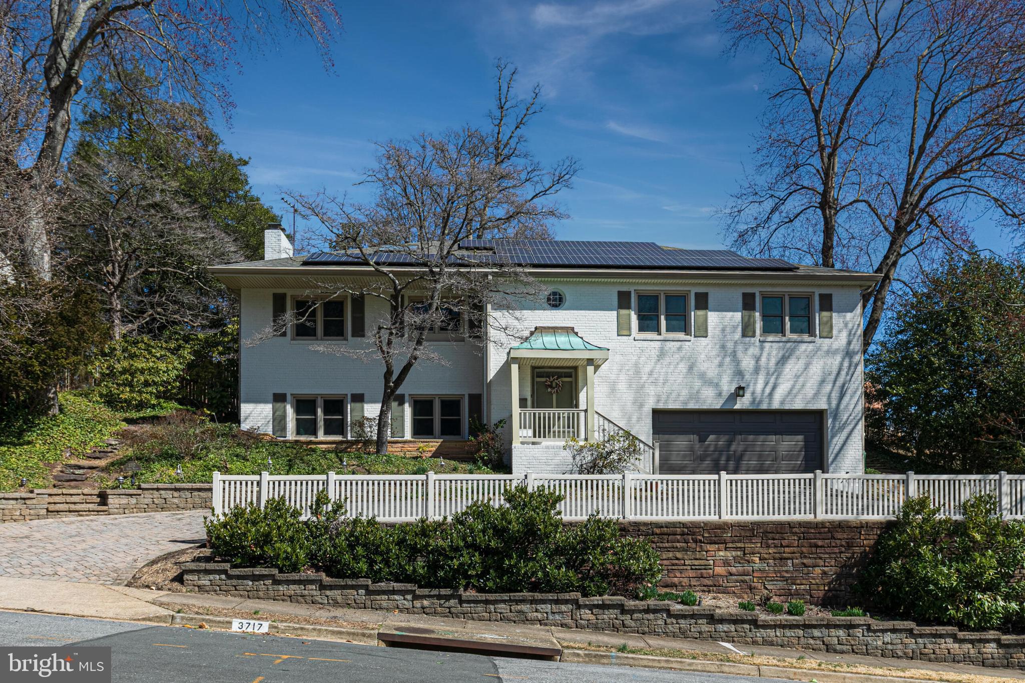 RIVERCREST - Residential