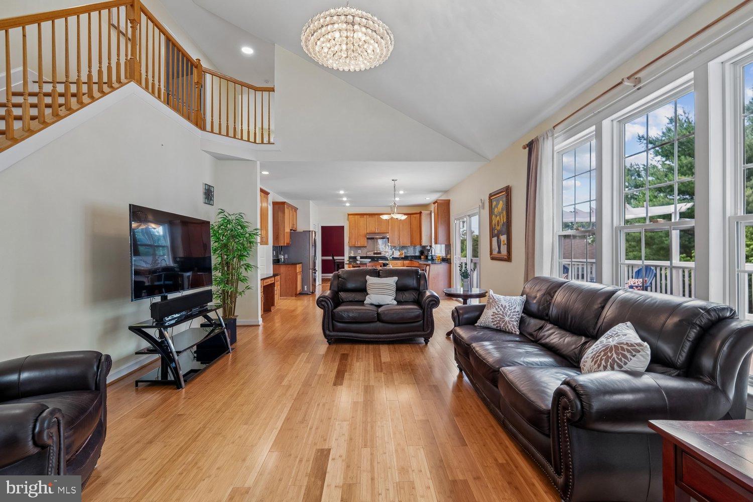 RIVER HILL - Residential