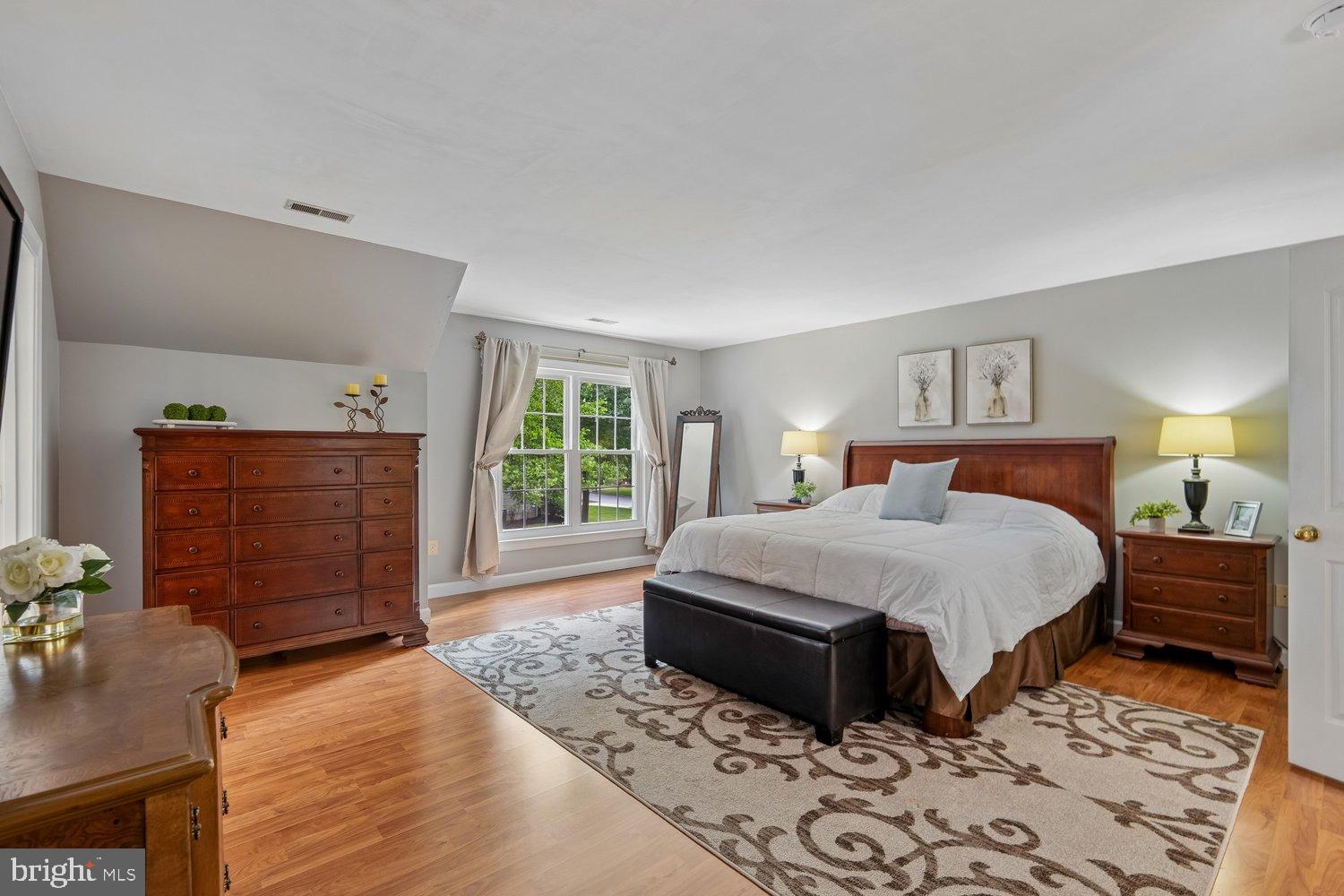 RIVER HILL - Residential