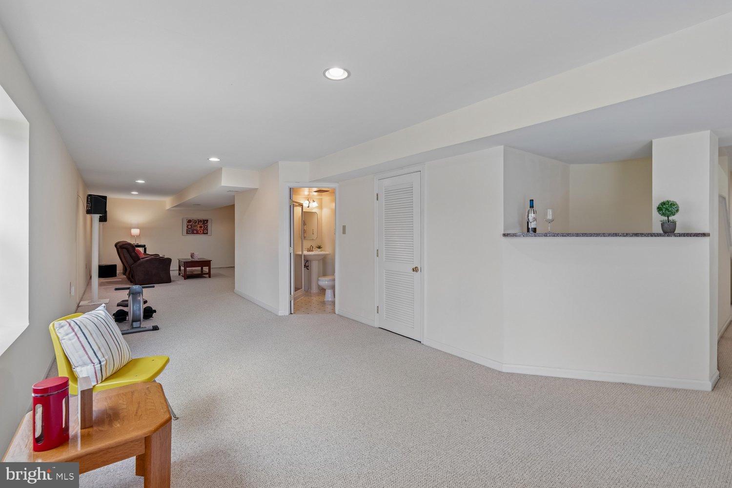 RIVER HILL - Residential