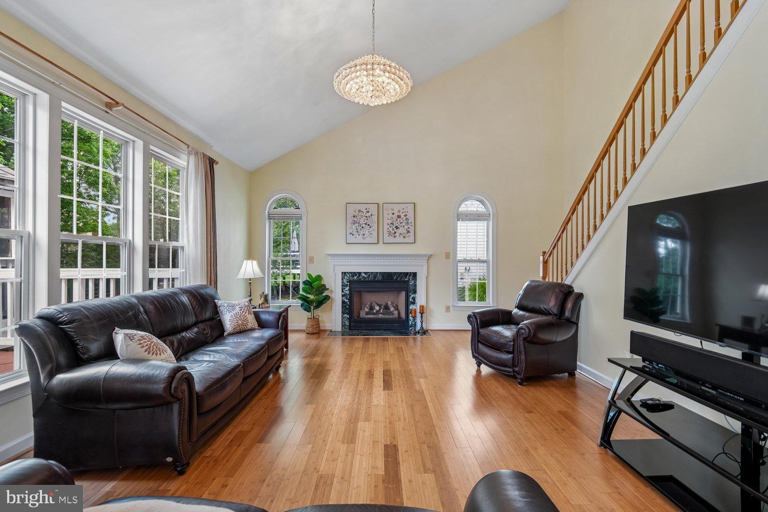 RIVER HILL - Residential