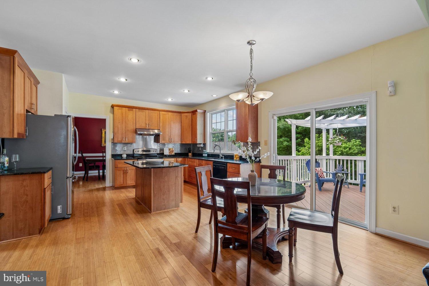 RIVER HILL - Residential