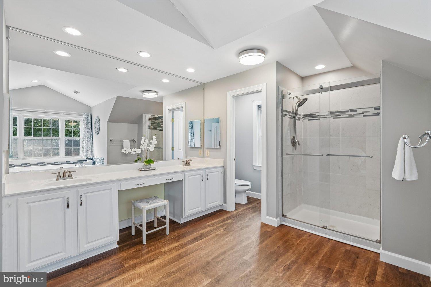 RIVER HILL - Residential