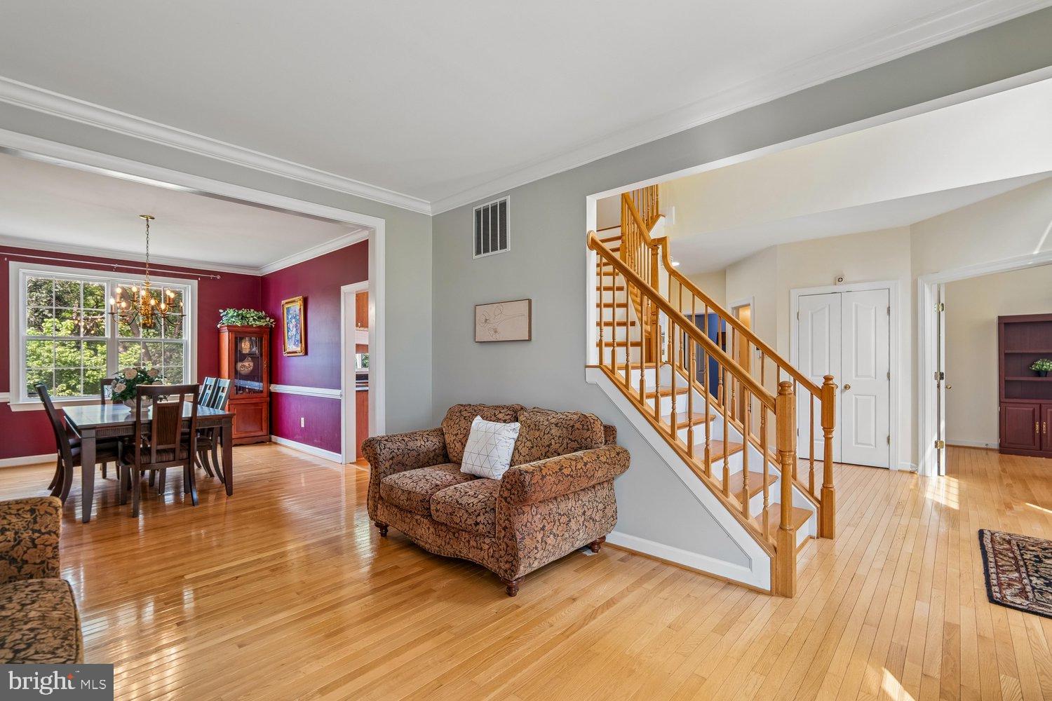 RIVER HILL - Residential