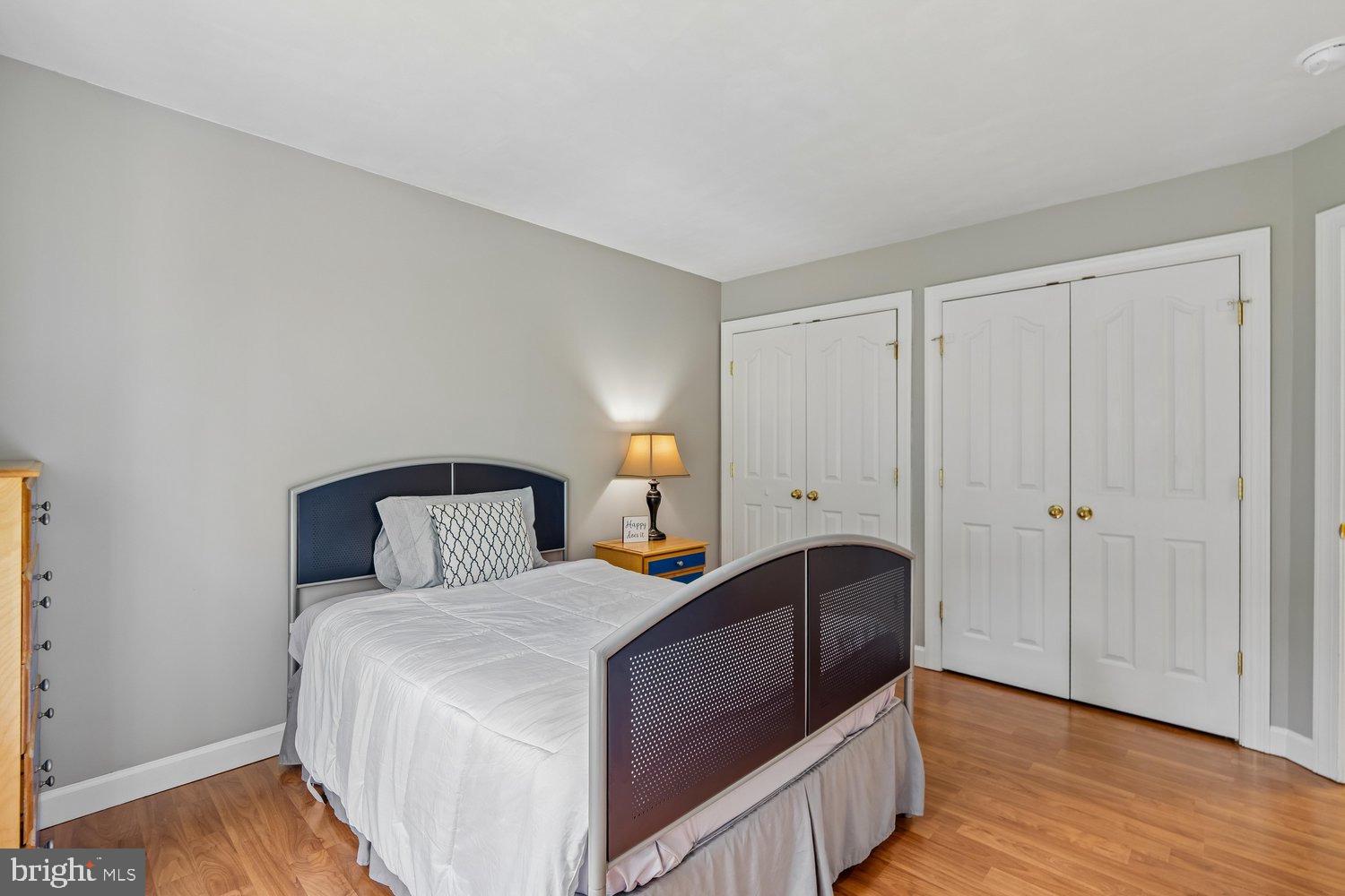 RIVER HILL - Residential