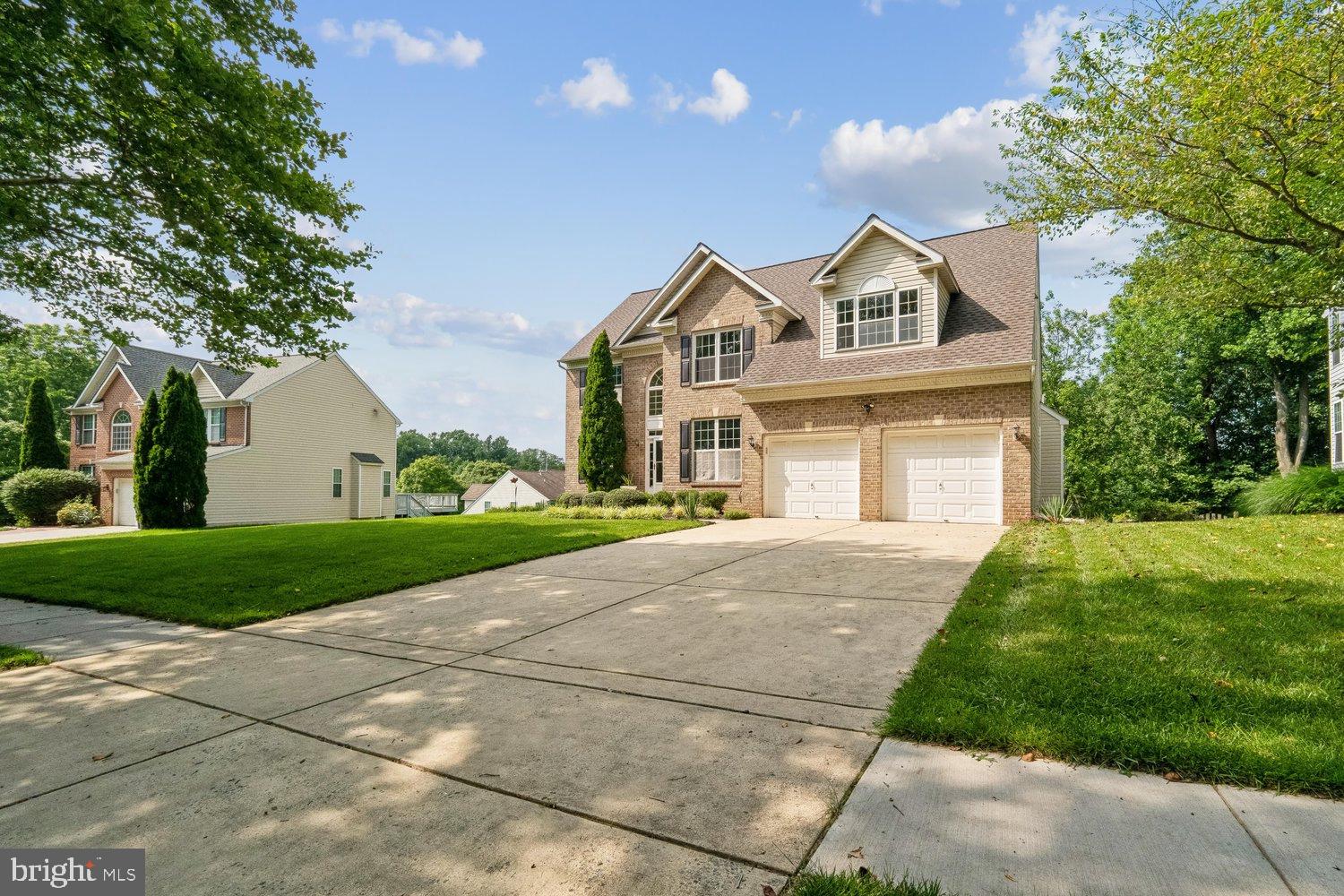 RIVER HILL - Residential