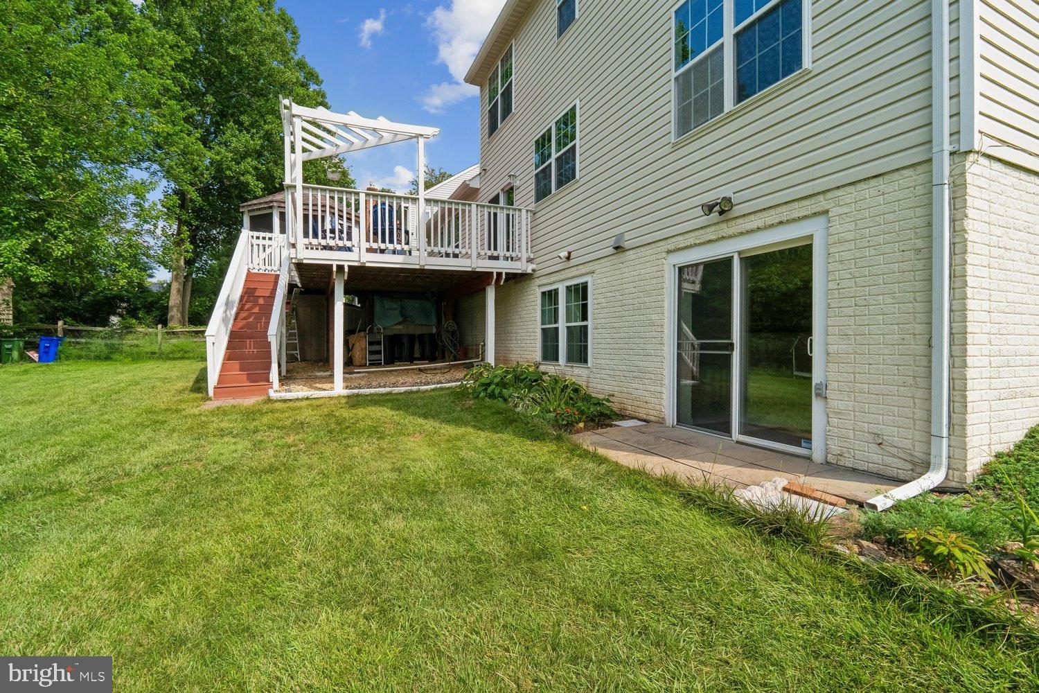 RIVER HILL - Residential