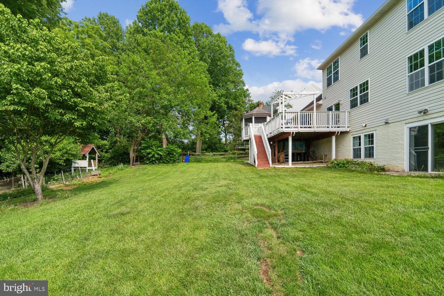 RIVER HILL - Residential
