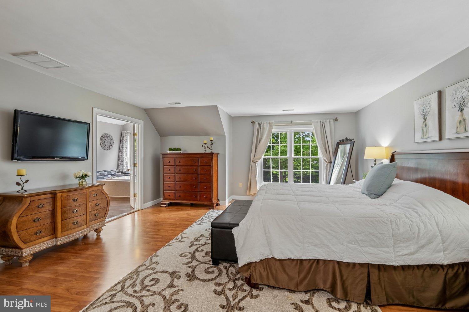 RIVER HILL - Residential