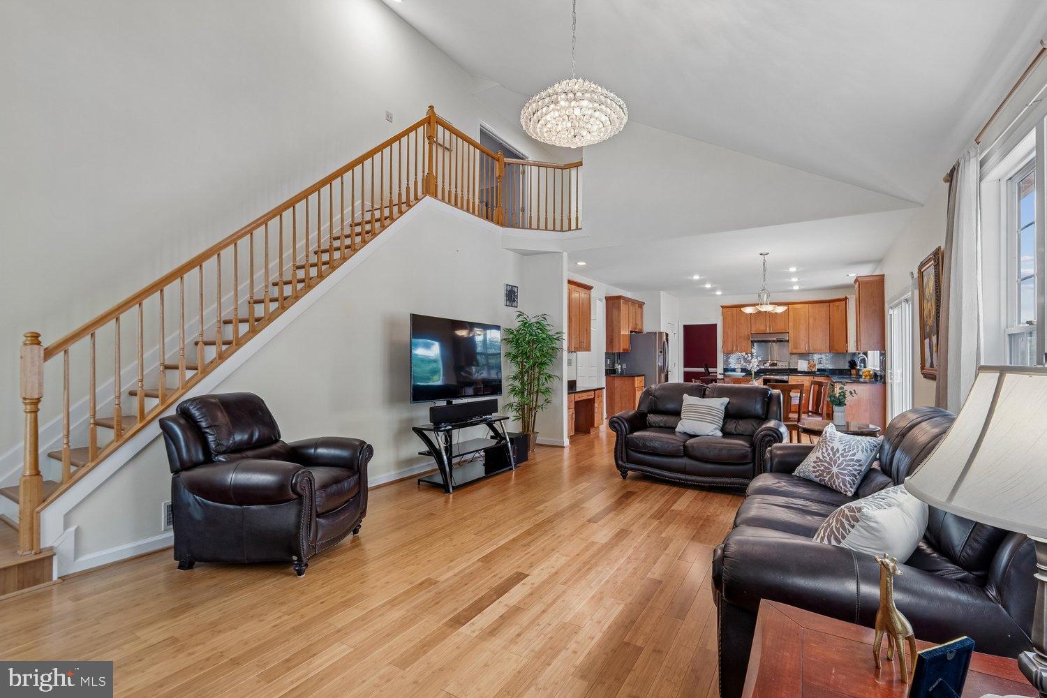 RIVER HILL - Residential