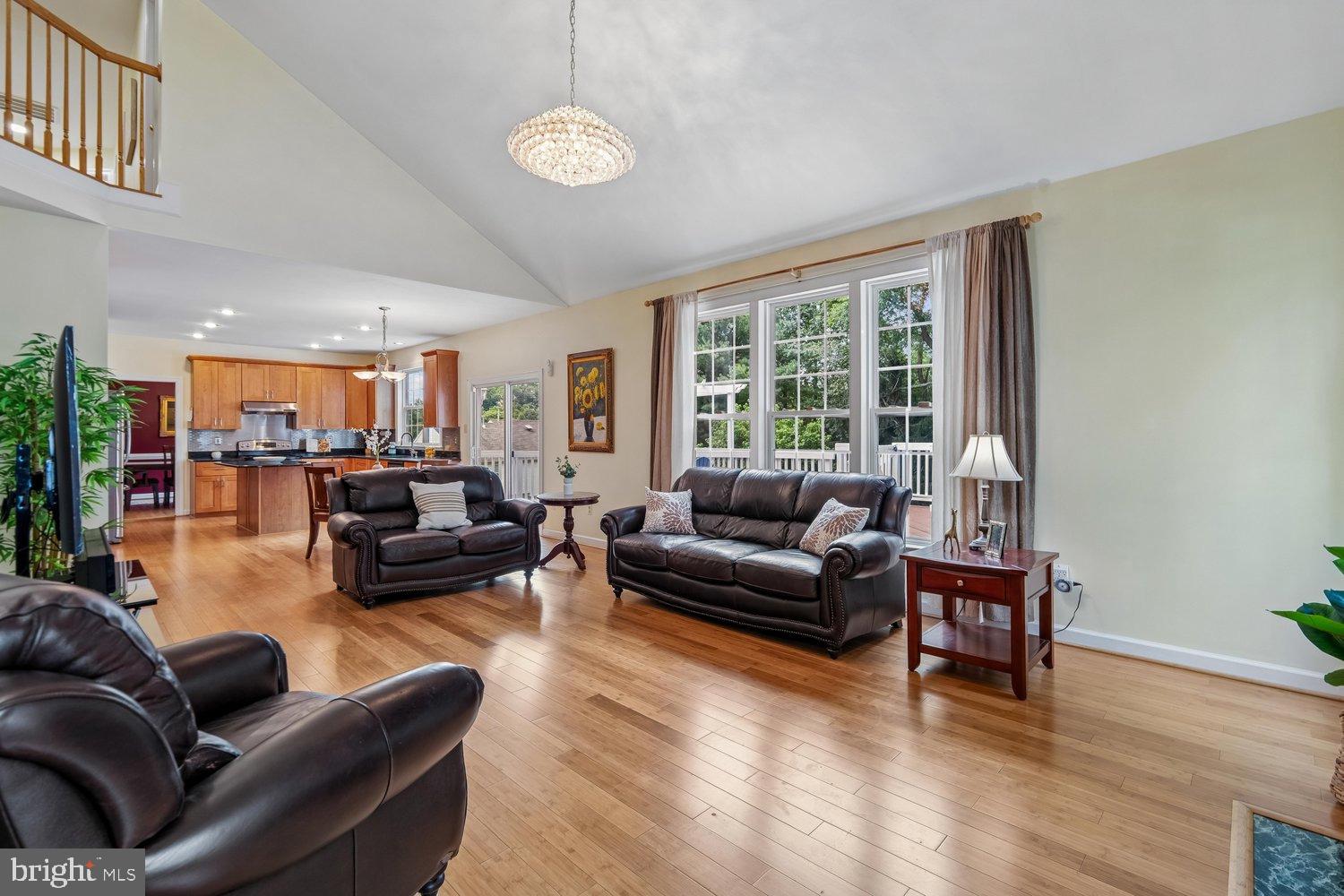 RIVER HILL - Residential