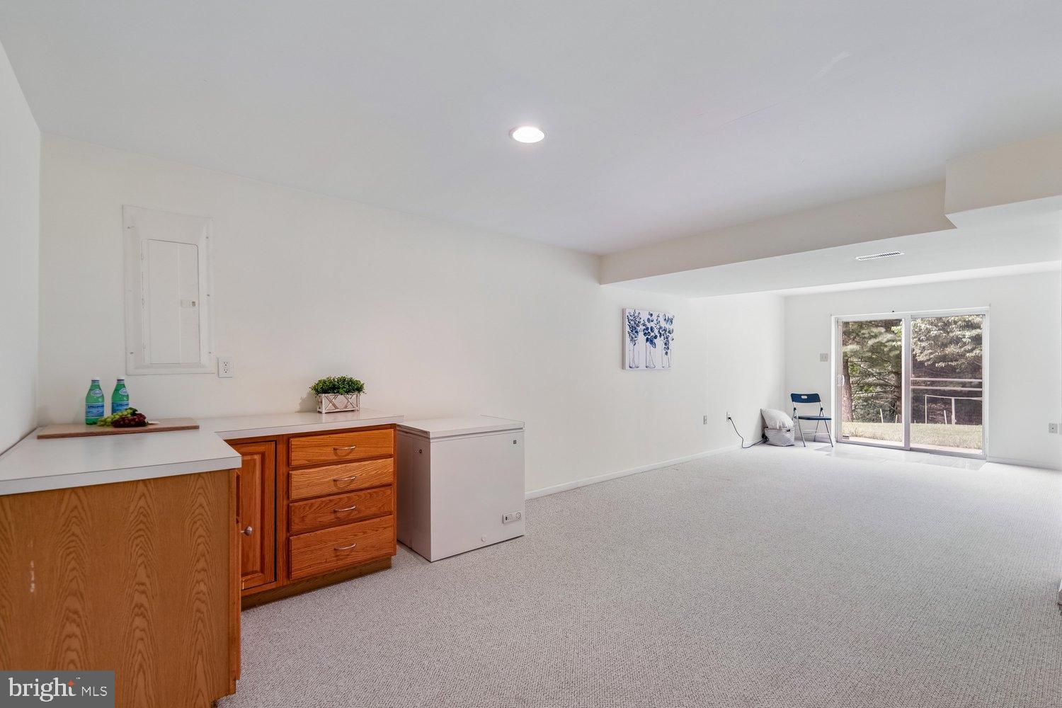 RIVER HILL - Residential