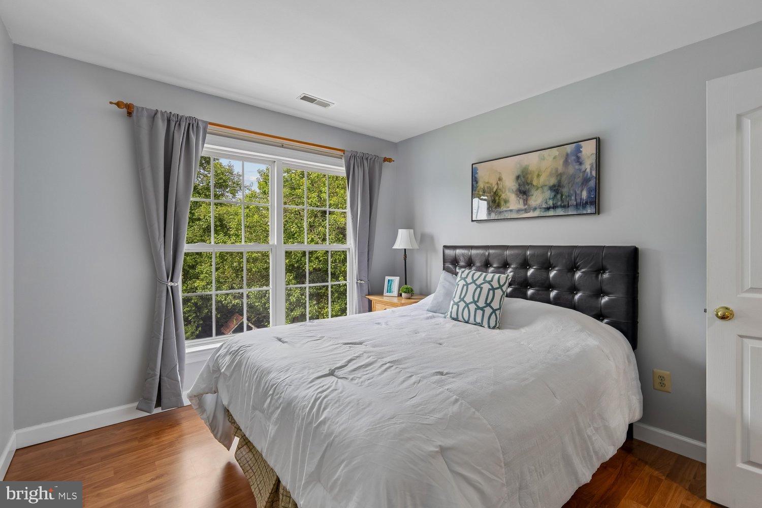 RIVER HILL - Residential