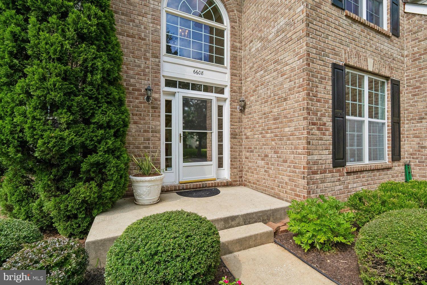 RIVER HILL - Residential