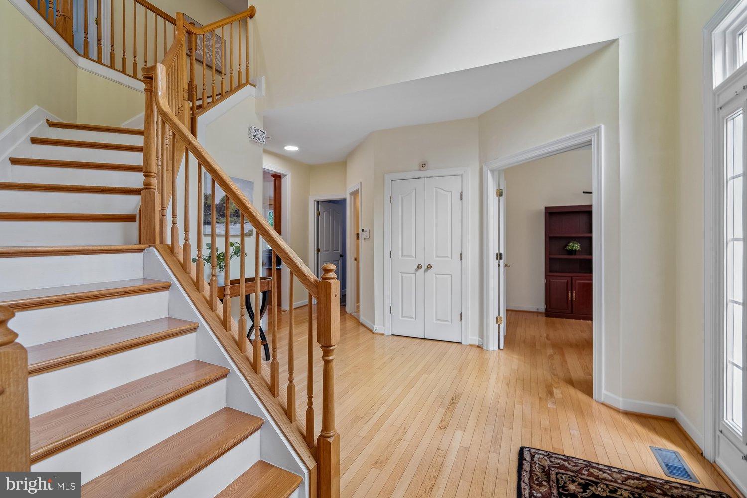RIVER HILL - Residential