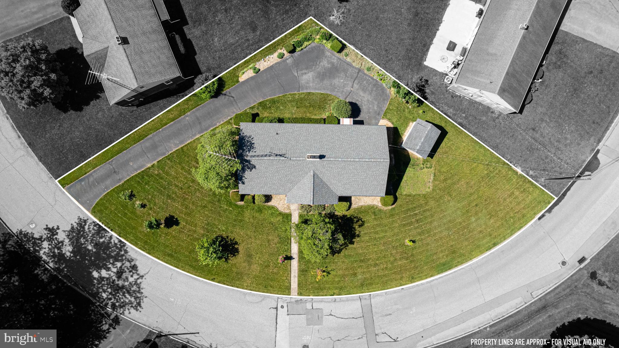 ORCHARD CIRCLE - Residential