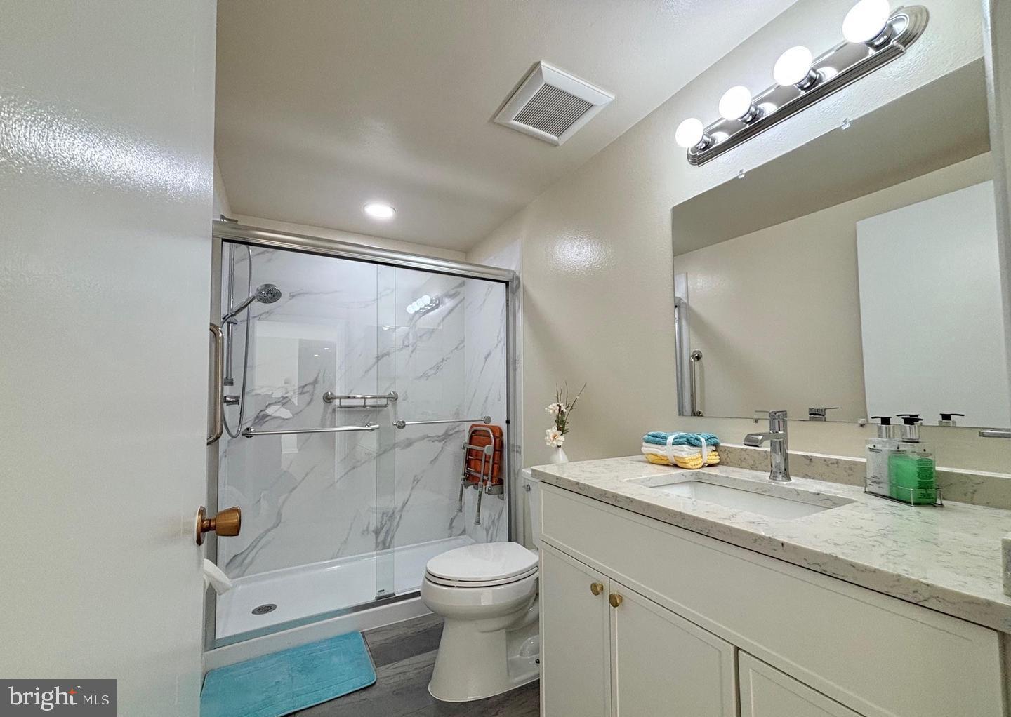 LEISURE WORLD - Residential