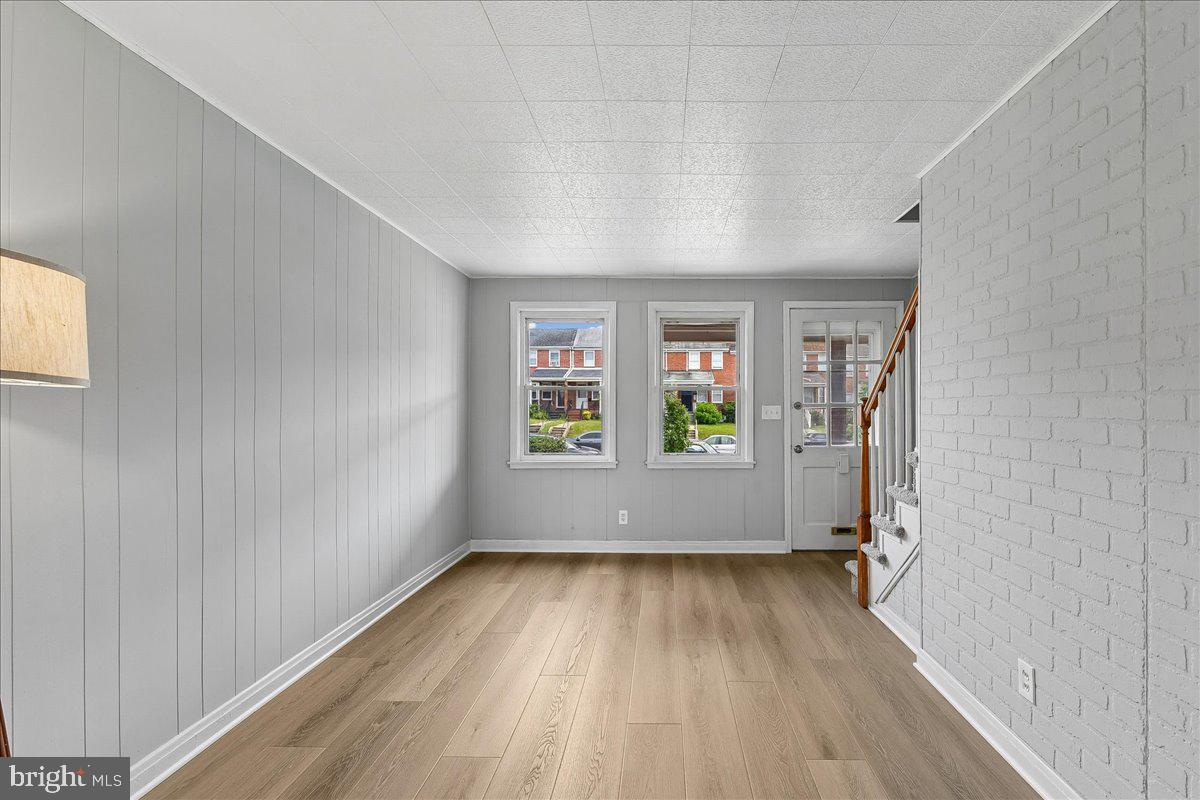 EASTWOOD - Residential