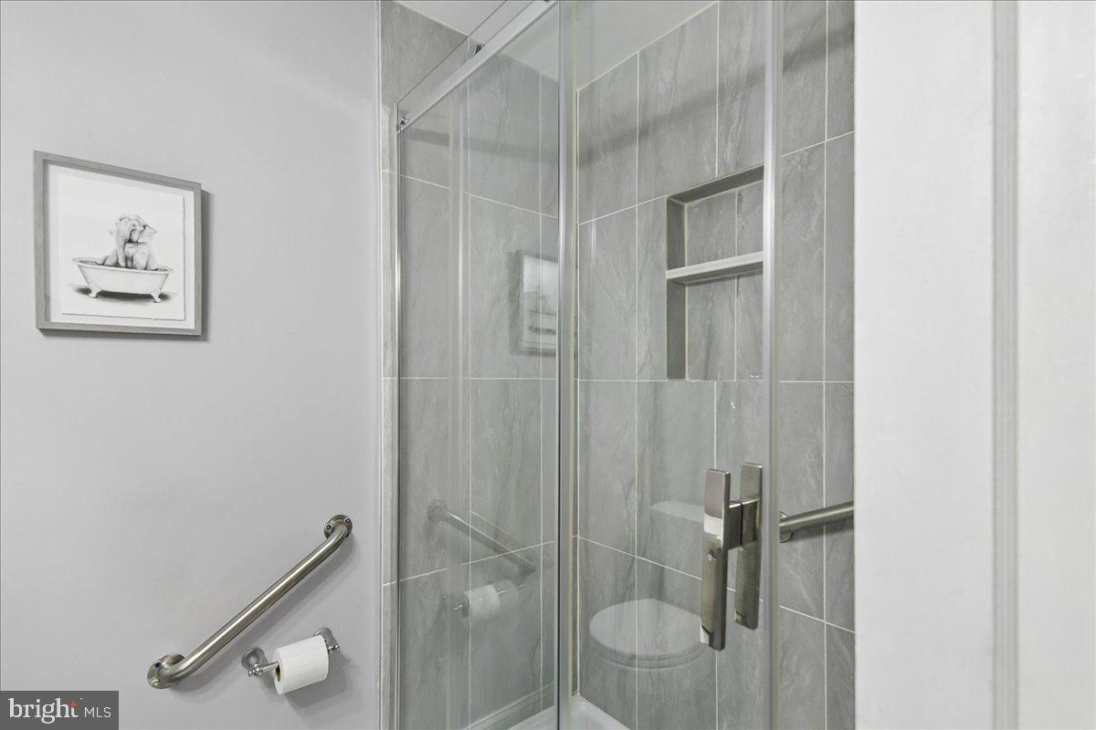 EASTWOOD - Residential