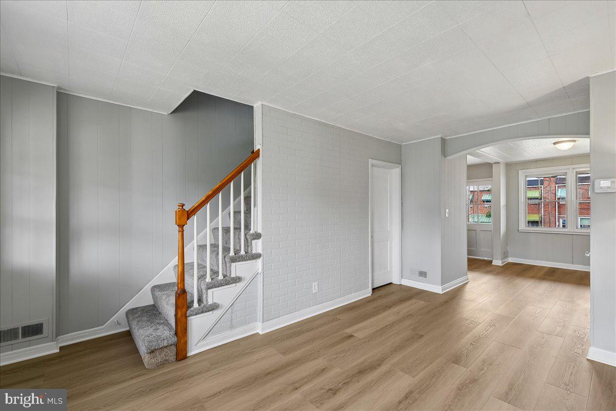 EASTWOOD - Residential